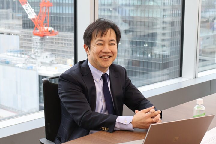 インフォマートとinvoxの協業背景を語る対談の様子